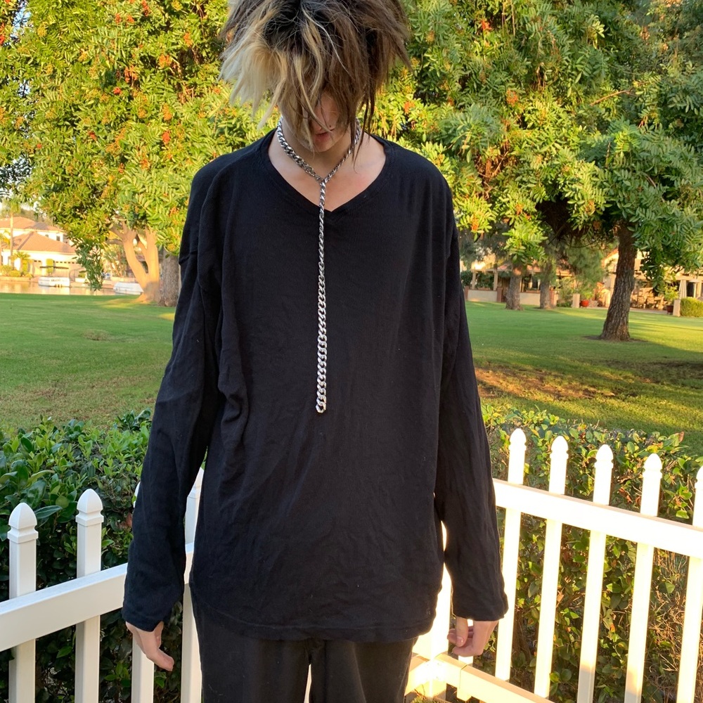 *THRIFTED* LONG SLEEVE BLACK SHIRT